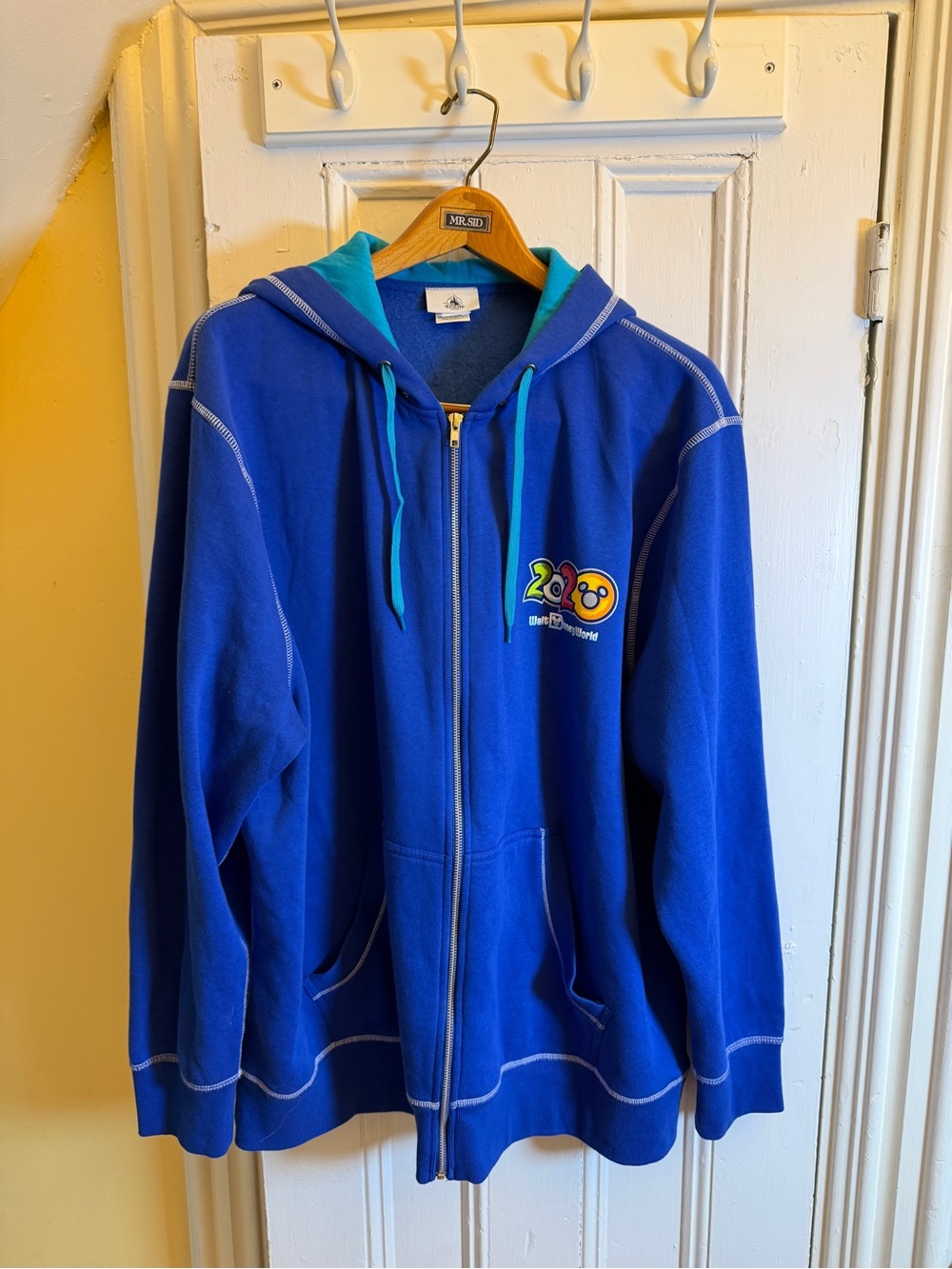 Disney Parks Walt Disney World 2020 Hoodie 2XL Mickey Goofy Donald Full Zip Blue